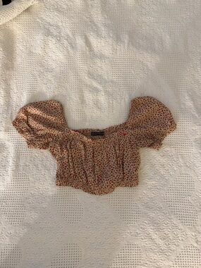 Brandy Melville Beige Crop Top with Red Floral Print